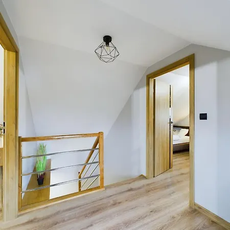 度假居 Apartamentysnu, Dom Na Przedmiesciu