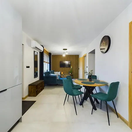 Apartamentysnu, Dom Na Przedmiesciu 度假居 拉多姆