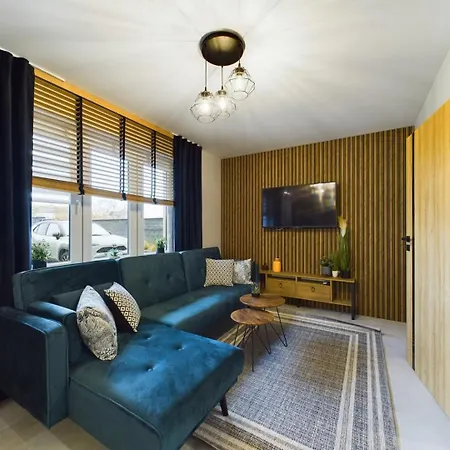 Apartamentysnu, Dom Na Przedmiesciu 度假居 *