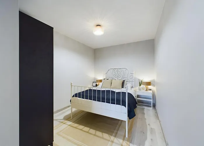 Apartamentysnu, Dom Na Przedmiesciu *